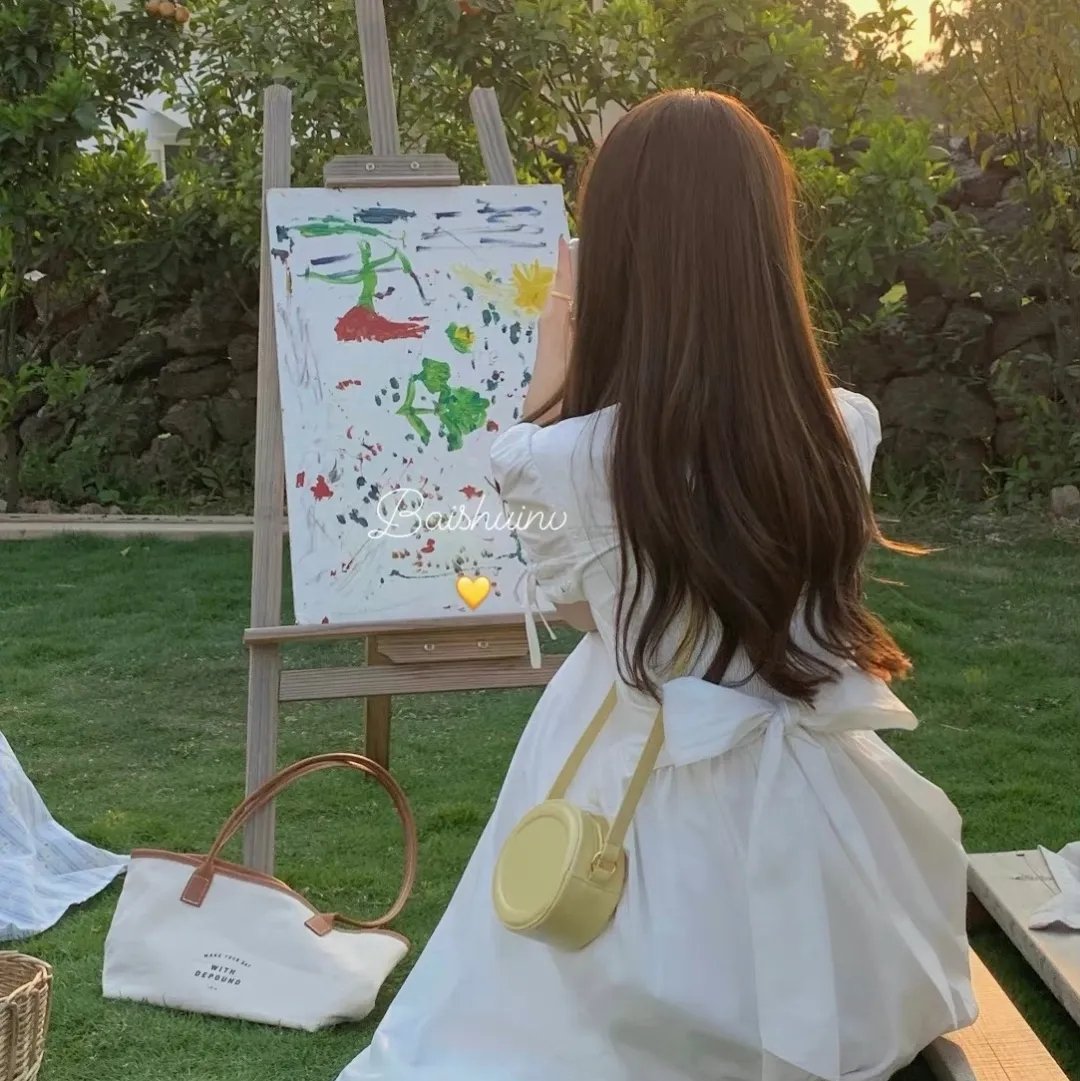 蜜桃女孩